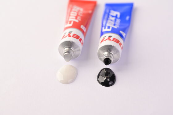 5 min de durcissement rapide Collage de gel époxy noir et blanc adhésif isolant à haute résistance pour la réparation d'équipements électriques